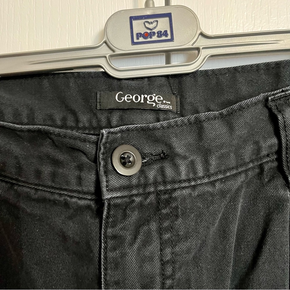 🌼3/$15 George Shorts - Picture 3 of 5